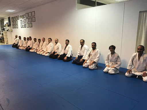 Escuela de artes marciales Godan Dojo